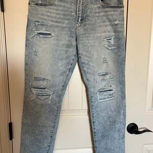 American Eagle Men's Airflex+ Temp Tech Distressed Slim Patched Jeans 33x30